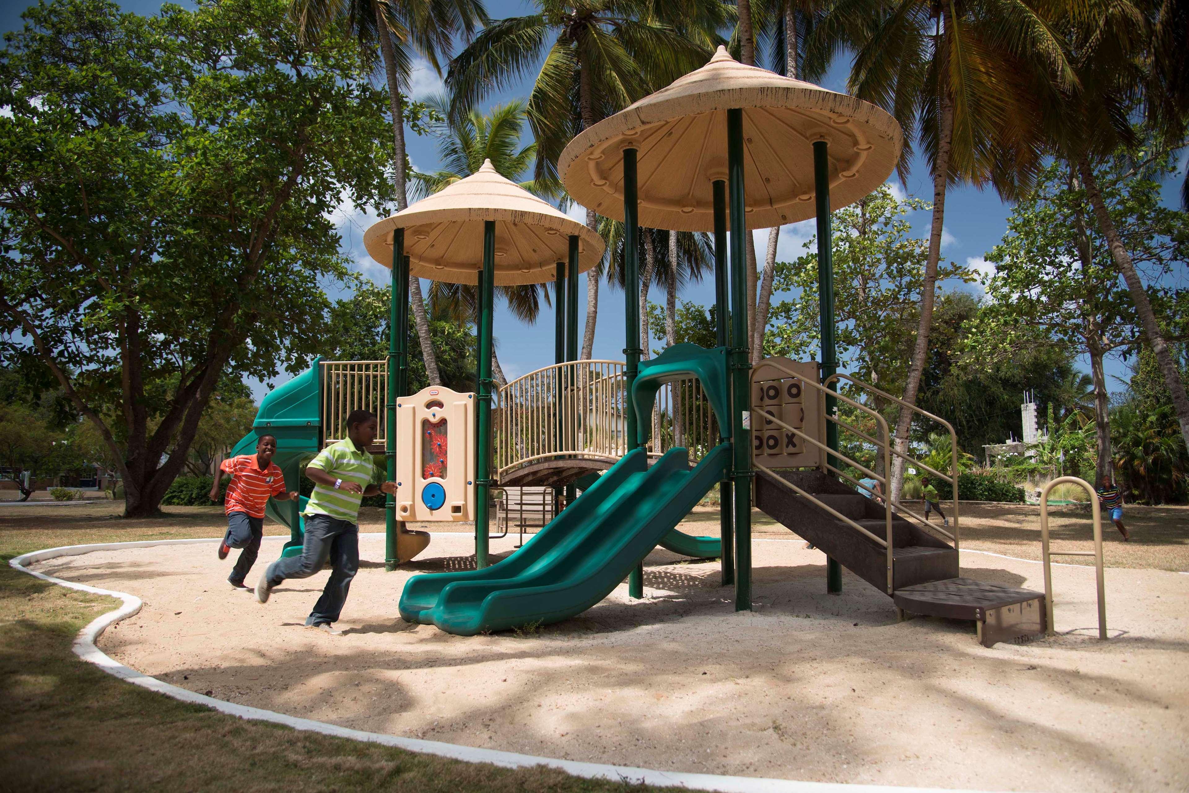 Divi Southwinds Beach Resort Christ Church Exterior foto